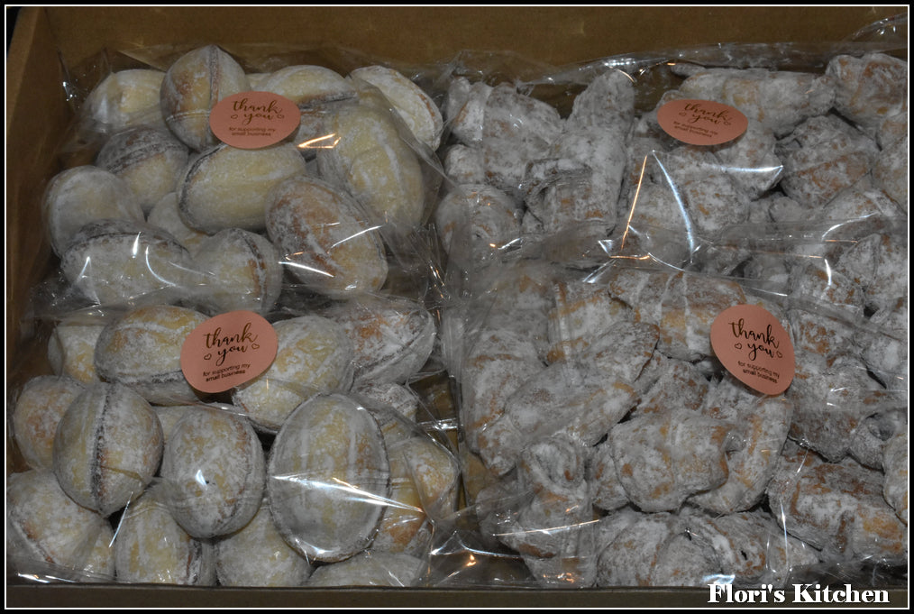 Mixed box with Walnut Cookies and Rugelach Cookies