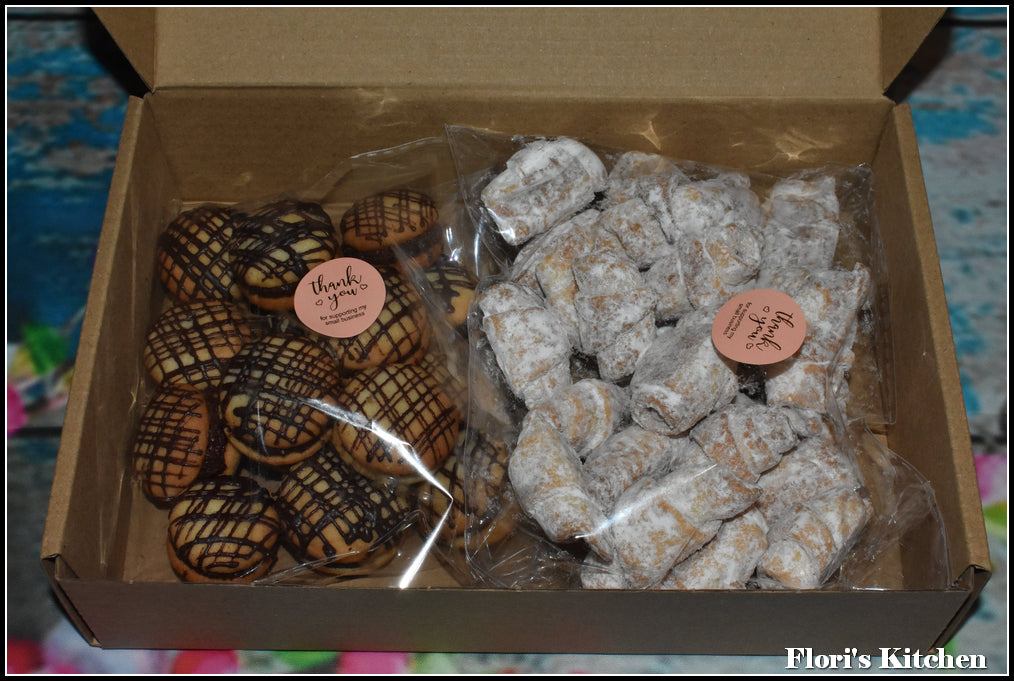 Mixed box with Rugelach Cookies and Chocolate Sandwich Cookies.